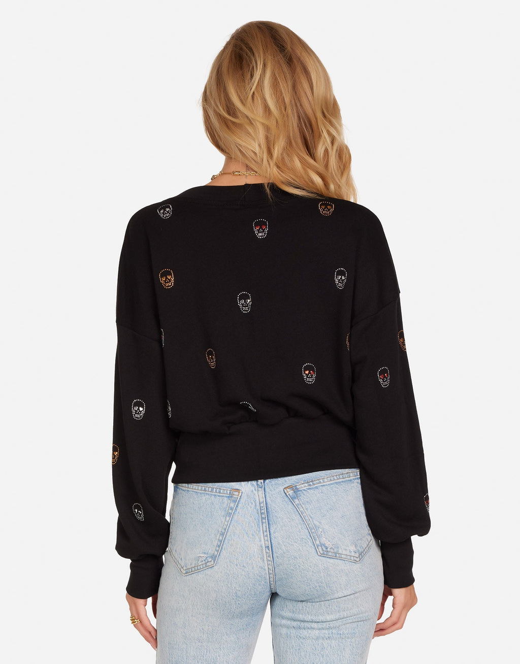 Camas Stud Heart Eyes Skulls