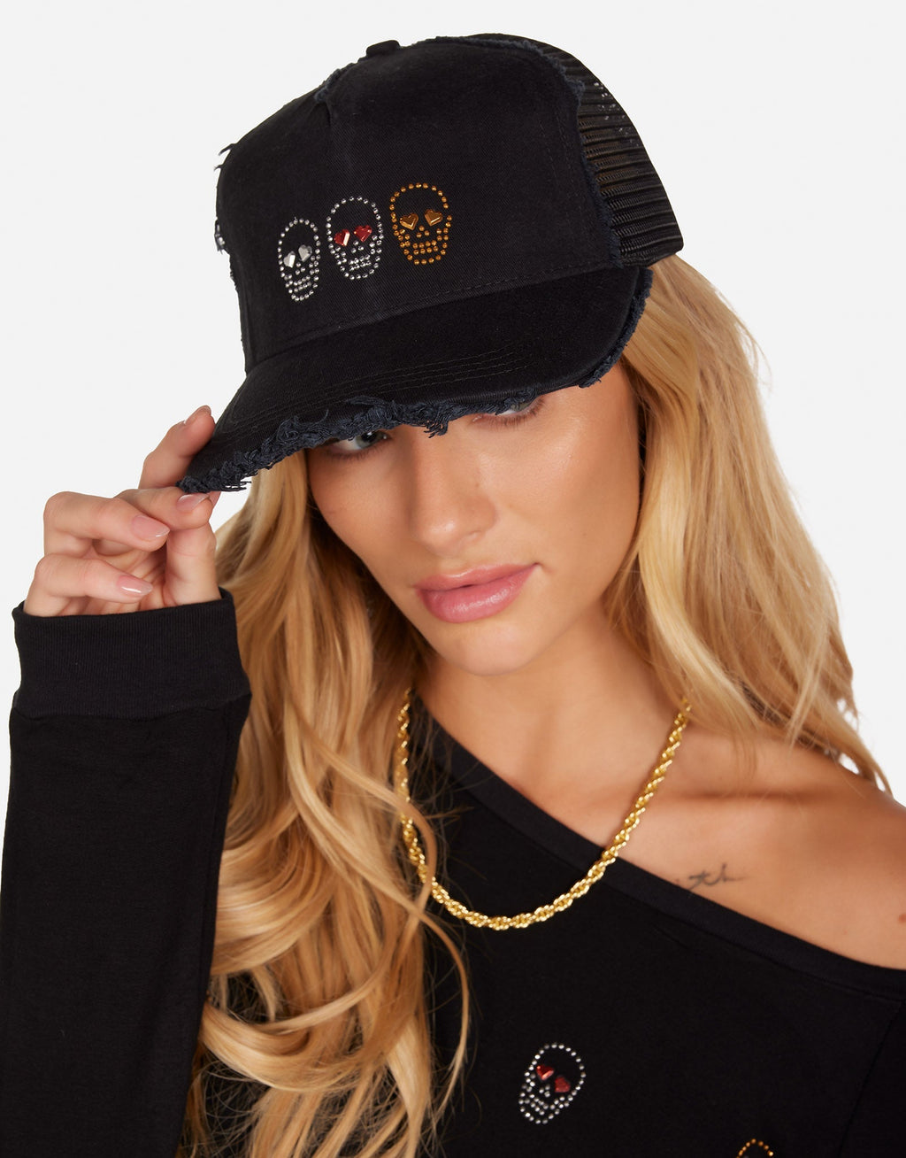 Jilly Stud Heart Eye Skulls